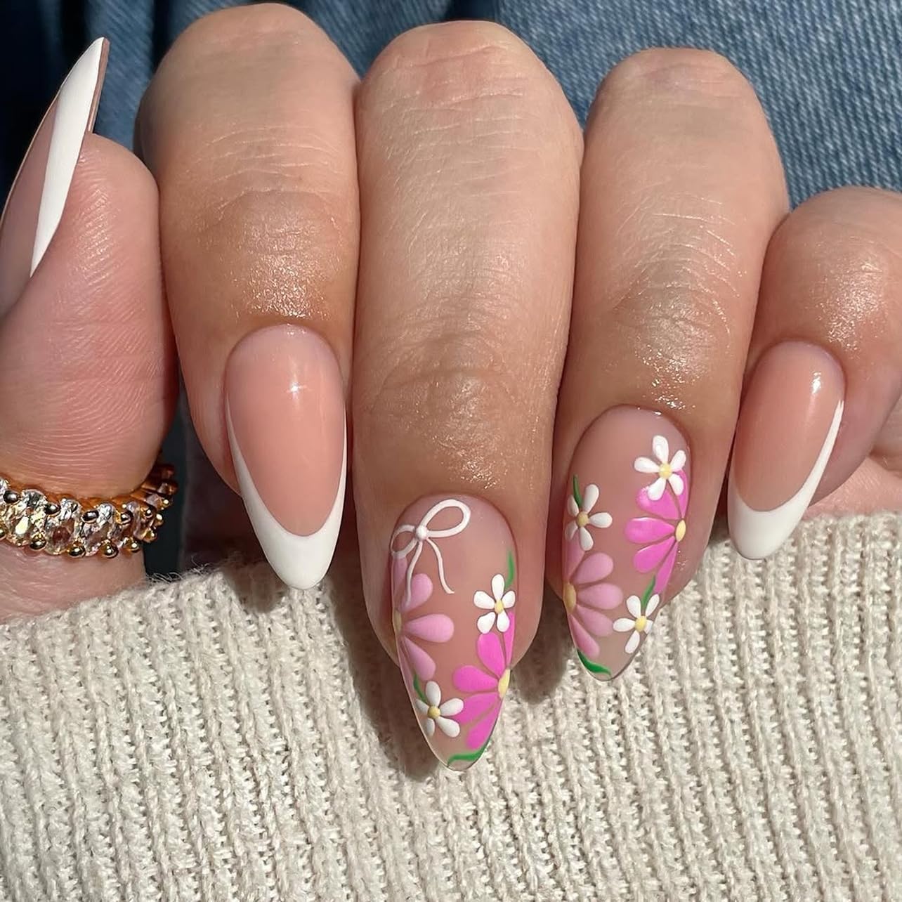 Cat Eye French Tip Press-On Nails - Nude & Pink Short Almond | Reusable Glue-On Nails with Gold Line for Weddings & Parties