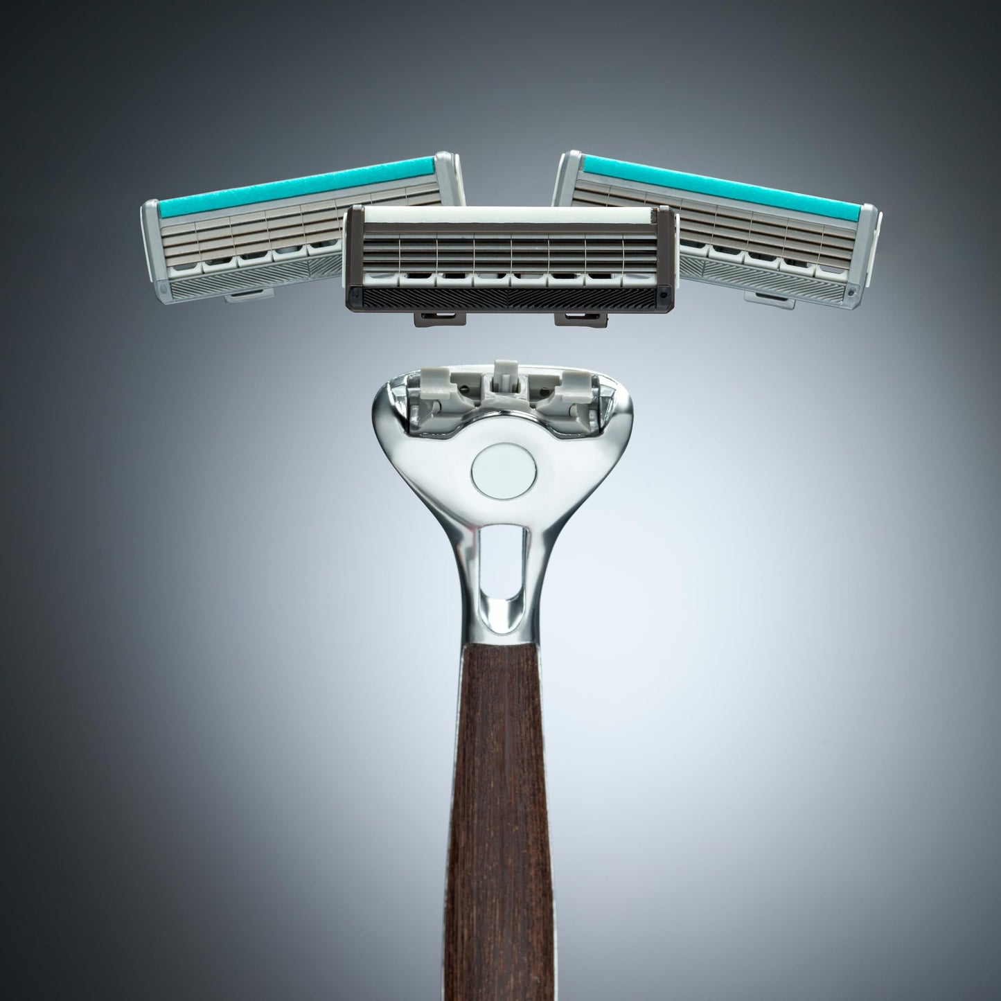 Wilkinson Sword Quattro Vintage Edition Men's Razor with 5 Blades