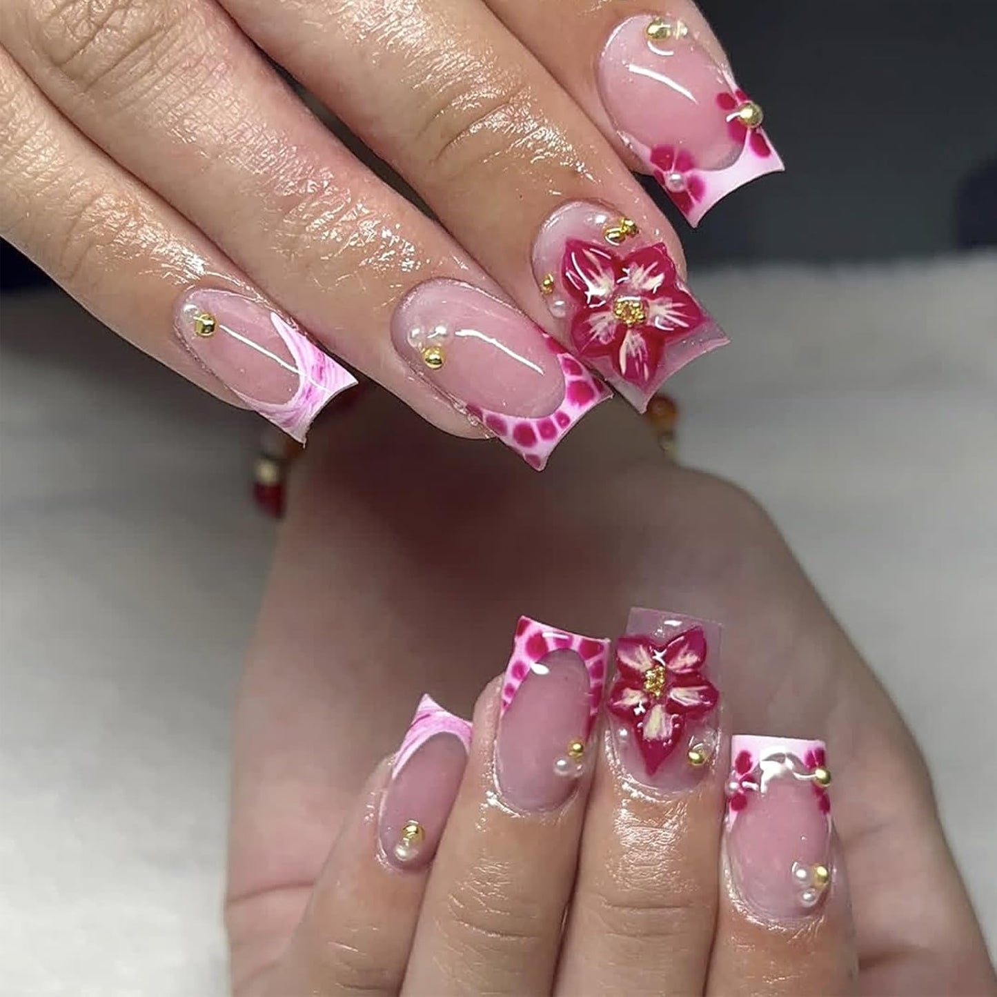 Flower Press On Nails - 24Pcs Short Almond Acrylic Set with 3D Pearl Floral & Gold Chrome Design | Glossy Pink Full Cover