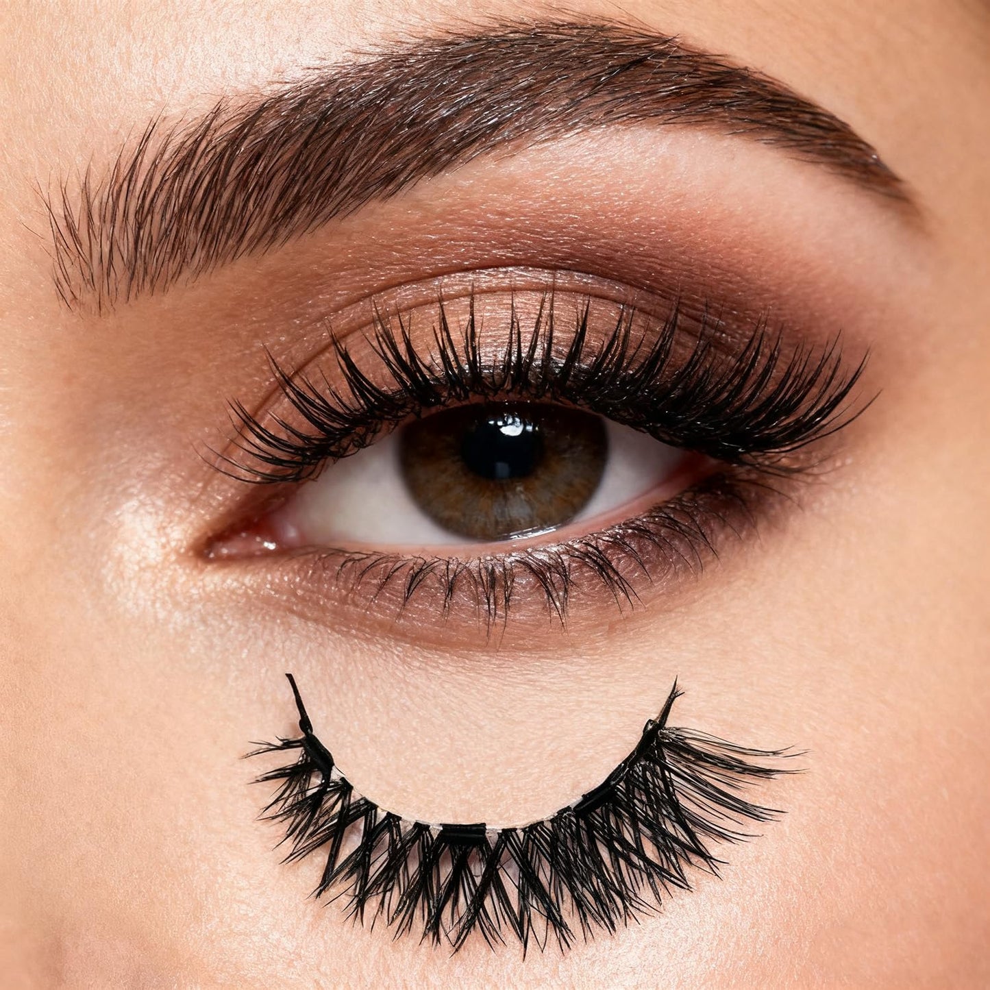 Magnetic Eyelashes Kit with Applicator Natural Look, Magnet lashes Pack Portable Reusable No Glue False Eyelashes Kit Easy to Wear Wispy Fluffy L13