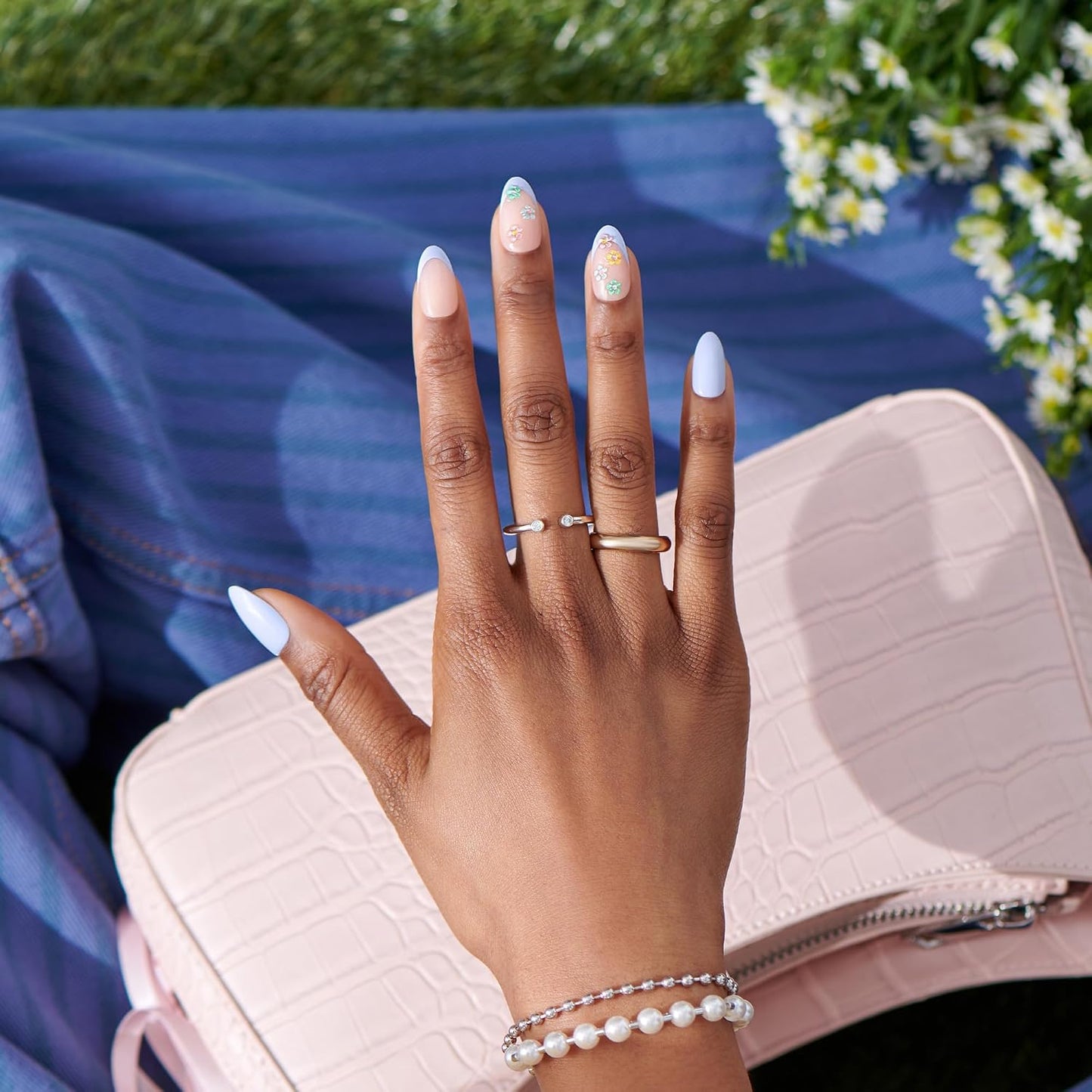 Impress No Glue Mani Press On Nails - Pastel Bloom Design, Medium Almond Shape | 30 Nails, Mini File & Prep Pad Included