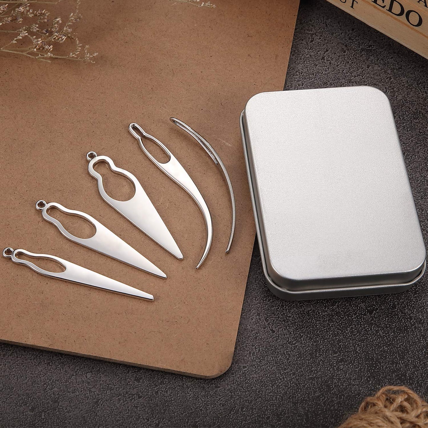 WILLBOND 5 Pcs Dreadlock Interlocking Tool for Locs with Metal Box Retighten Tool for Dreadlocks Interlocks Crochet Braiding Hair Tightening Maintaining Extensions Accessory(Silver)