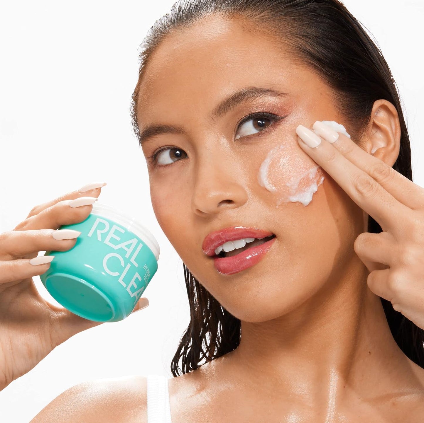 Real Techniques Makeup Removing Balm - Hydrating Cleansing Balm with Hyaluronic Acid & Vitamin A | 2 fl. oz Jar