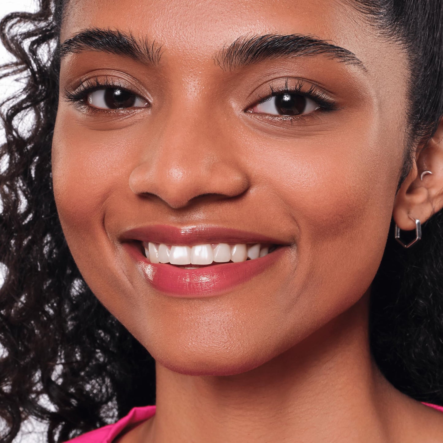 essence | Hydra Kiss Lip Tint | Hydrating, Long-Lasting Lip Stain | Natural Color & Radiant Shine (01 Blushing Nude)