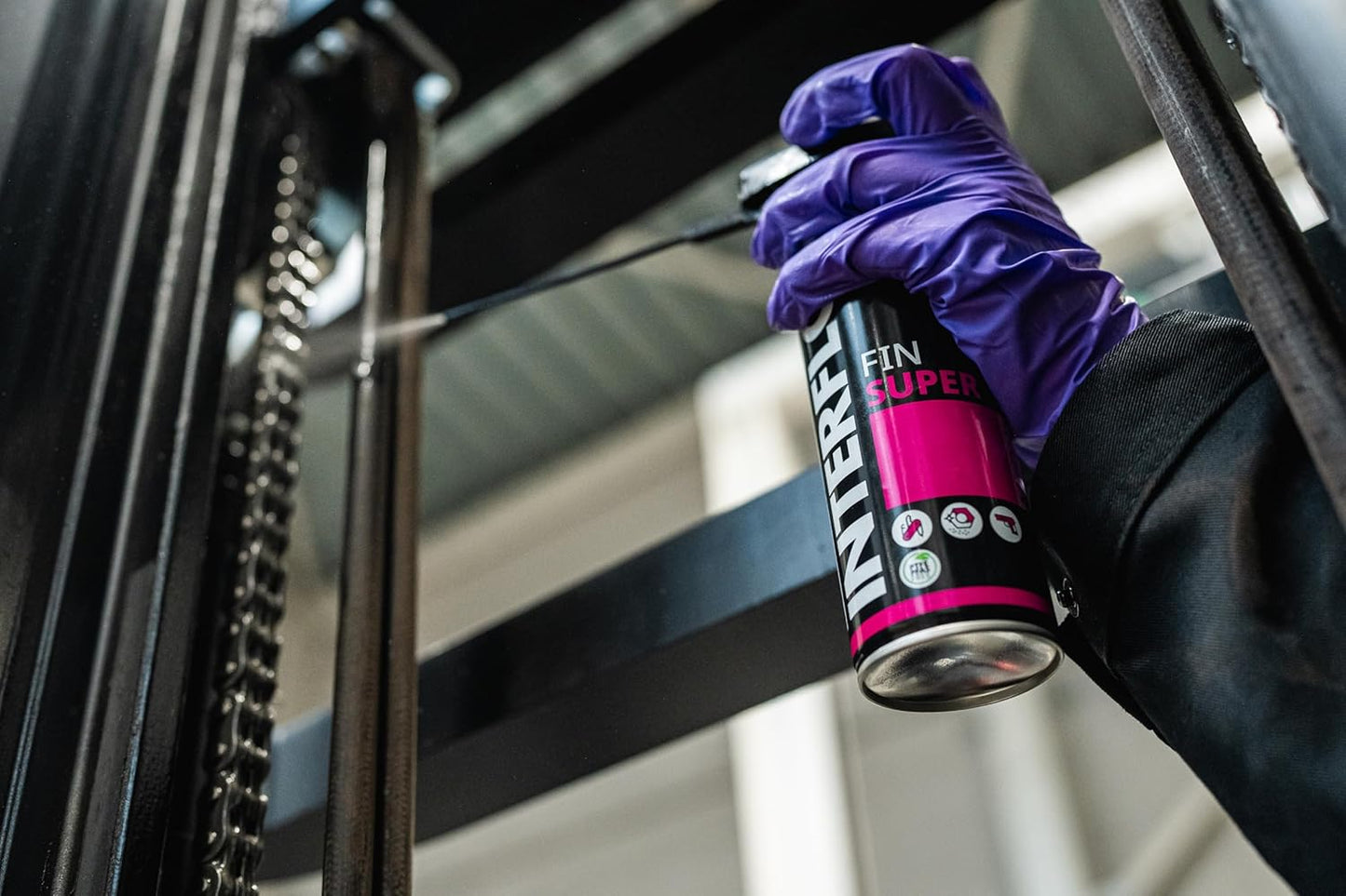 Interflon Fin Super Industrial Oil | Teflon-Free Lubricant Spray for Chains - 300ml Aerosol, Penetrating Dry Film