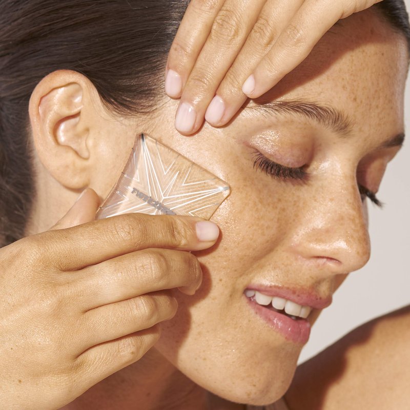 Tweezerman Clear Skin Microderm Tool