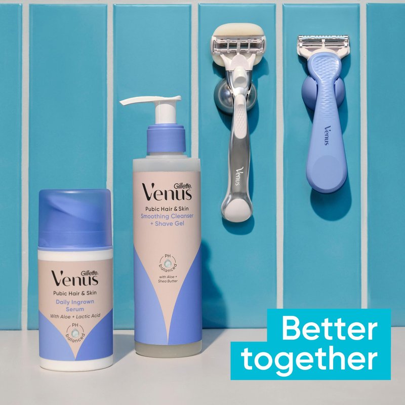 Gillette Venus for Pubic Hair and Skin, Bikini Razors for Women, Women's Razor Handle + 4 Blade Refills