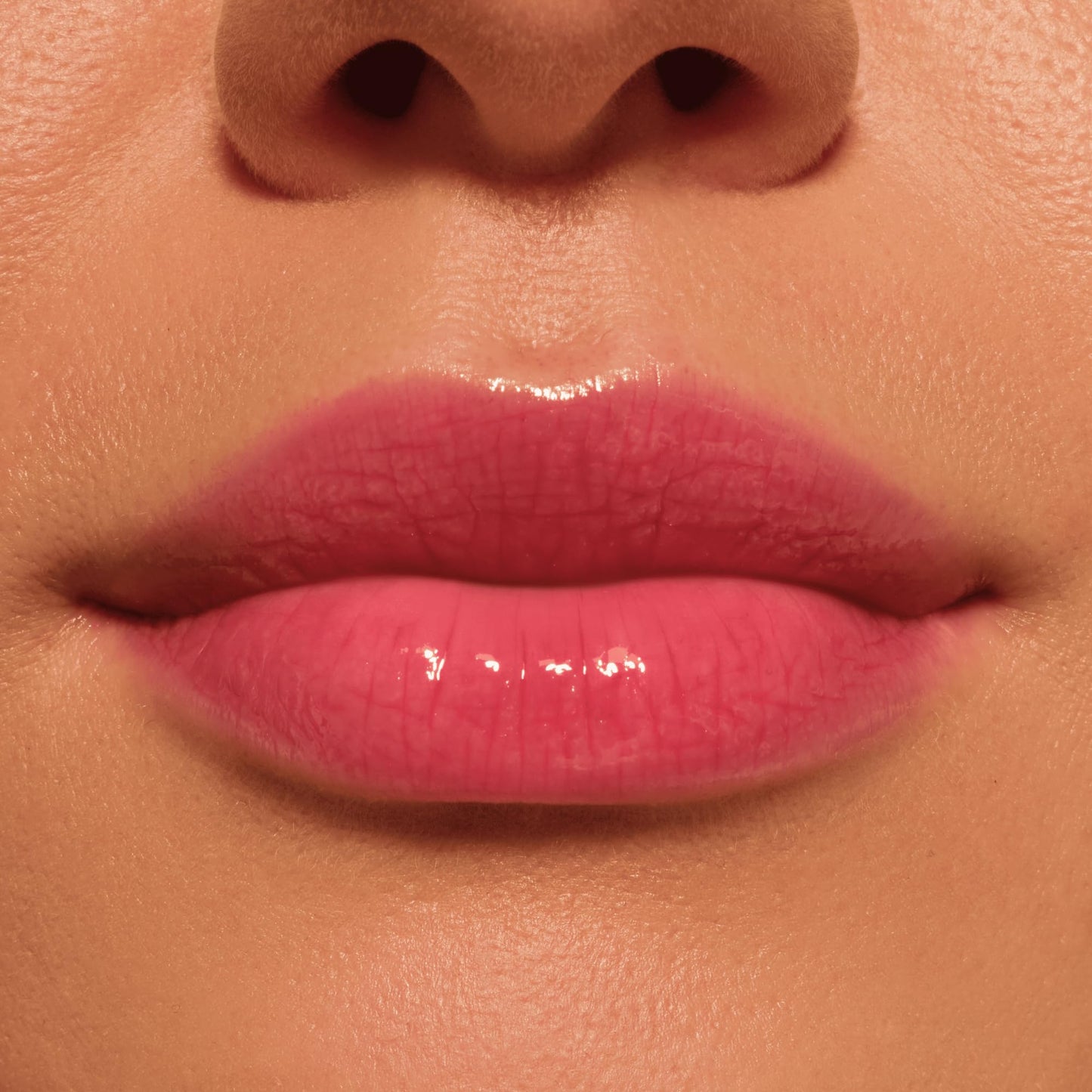 Catrice Colour Cushion Juicy Lip Oil | High-Shine, Non-Sticky Gloss with Nourishing Oils | Cushion Applicator & Twist-Up Pen | Vegan & Cruelty Free (040 | Crimson Crush)