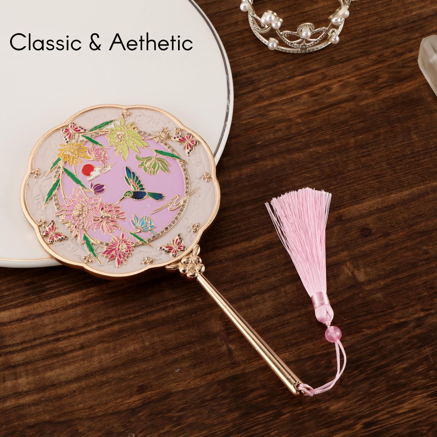 Dsgvw Hand Mirror, Handheld Mirror with Hummingbird Embossed Patterns, Elegant Metal Hand Craft Makeup Mirror, Beautiful Gift Value, Compact and Portable (Hummingbird Gold)