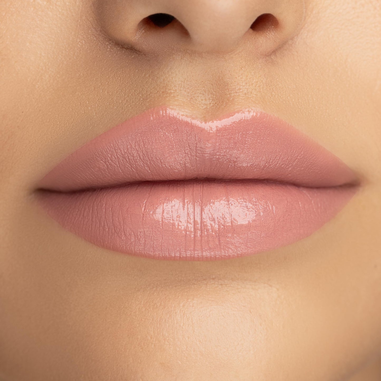 Radiant Professional Glossy Lipstick for Women – Long Lasting, Hydrating Lipstick with Hyaluronic Acid & Natural Polysaccharide, Advanced Care & Moisturising Lip Stick for Women - GL101 BOUQUET