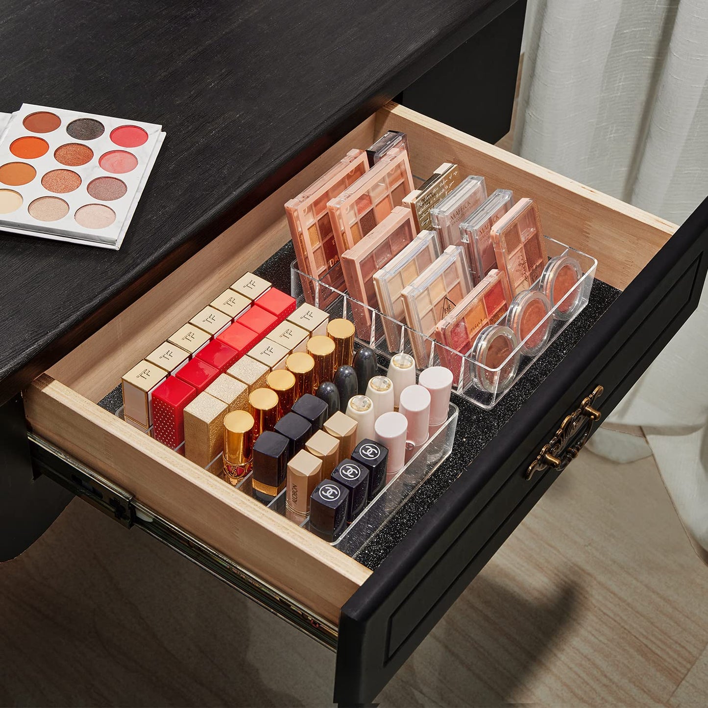 WECHENG Clear Acrylic Makeup Organizer for Eyeshadow Makeup Palette Organizer, 7 Slots Cosmetic Organizer for Vanity Countertop & Drawer, Fits Palettes Blushes Lipstick or Other Small Items
