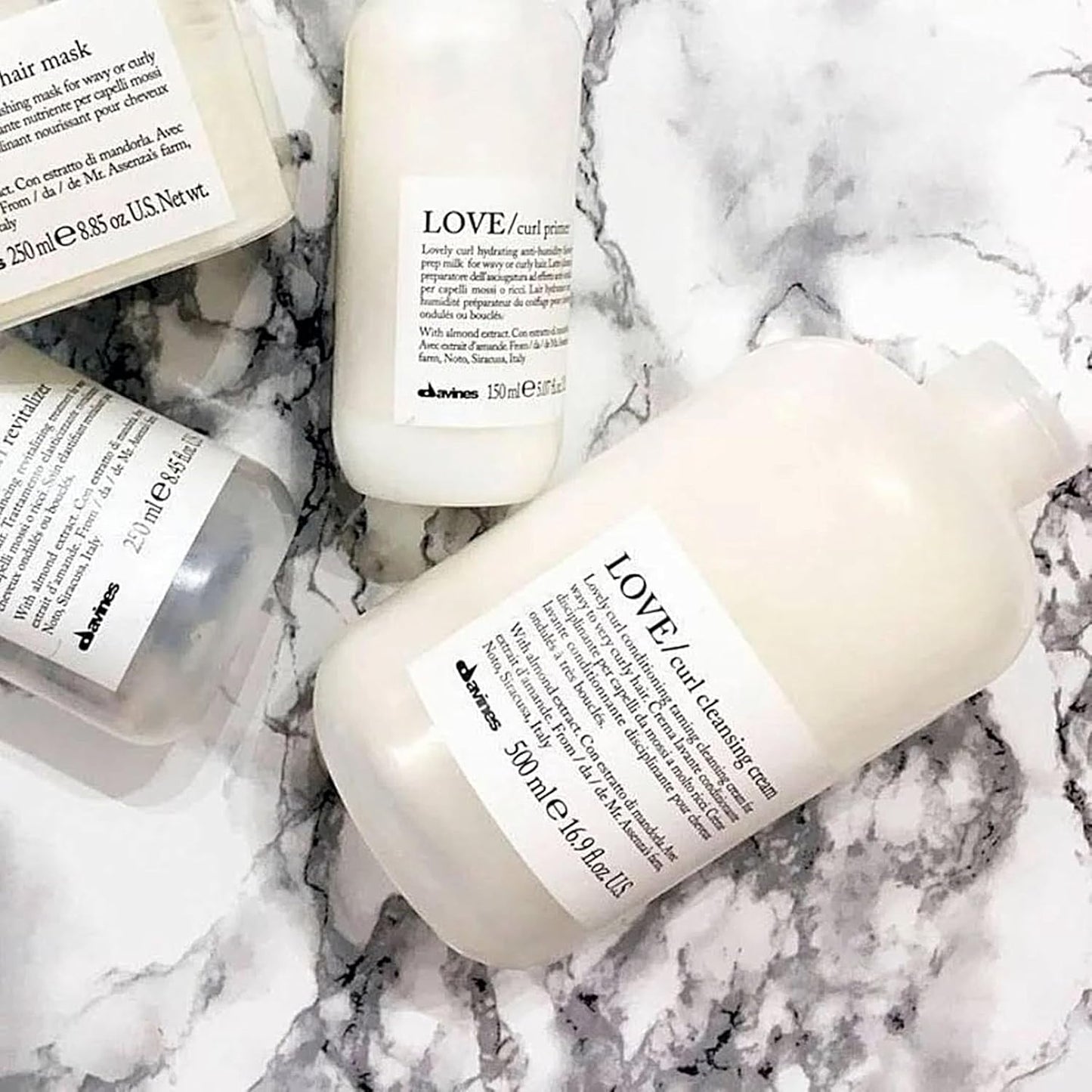 Davines LOVE Curl Co-Wash | 2-in-1 Conditioning Shampoo for Wavy & Curly Hair - Gentle Cleanse with Baobab Pulp