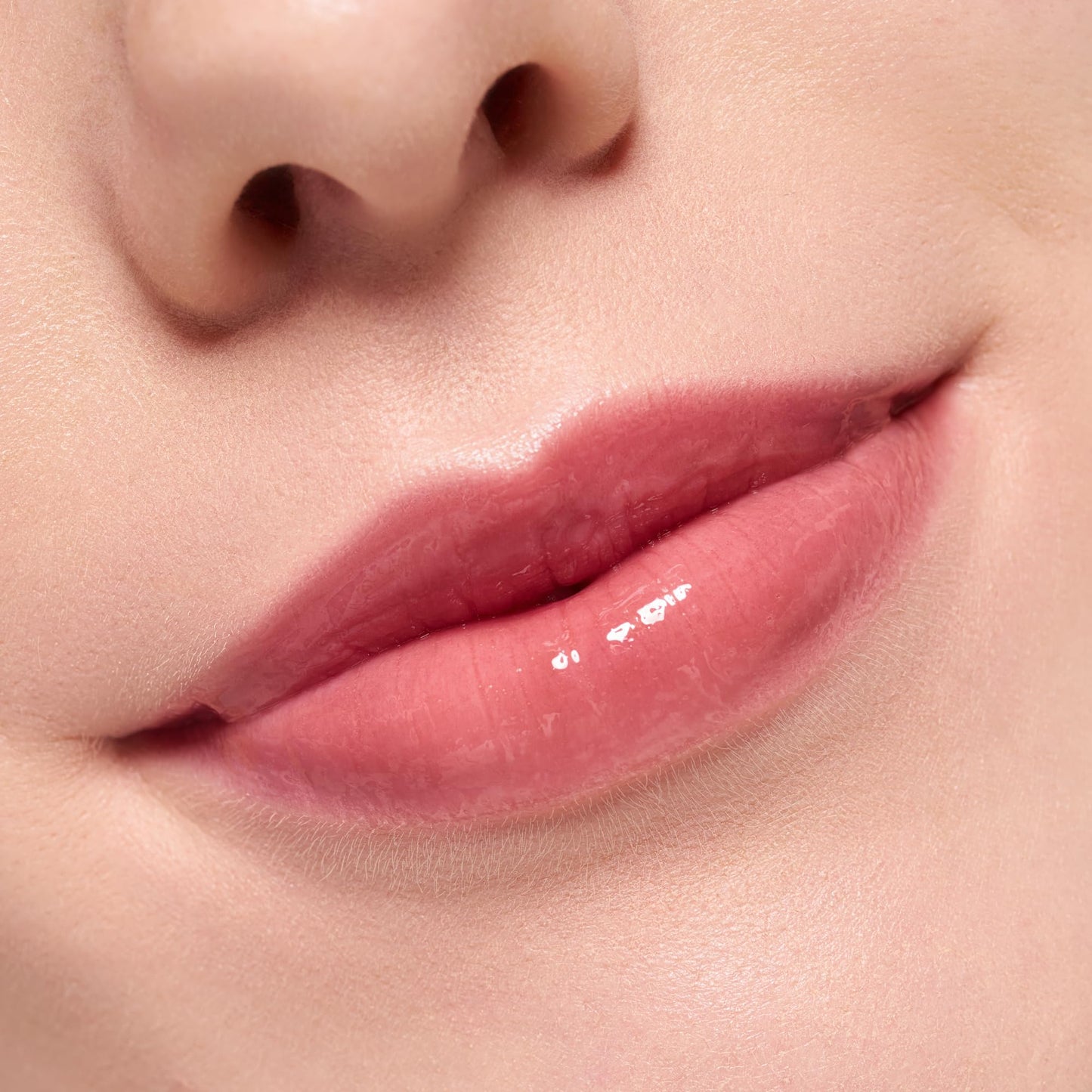 essence | What The Fake! Plumping Lipgloss | High-Shine, Glass-Like Finish | Instant Plumping Effect | Infused with Hyaluronic Acid | Vegan & Cruelty Free (103 | Bare But Better)