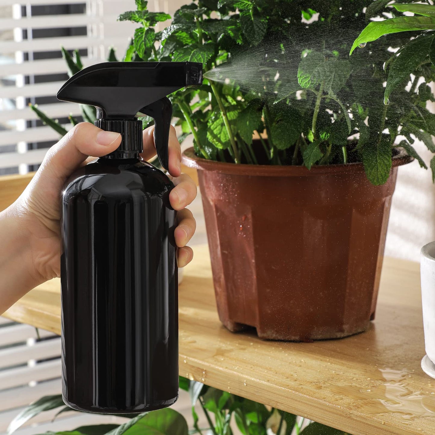 Plastic Spray Bottle, 17oz Refillable Versatility Sprayer, Black, 2 Pack