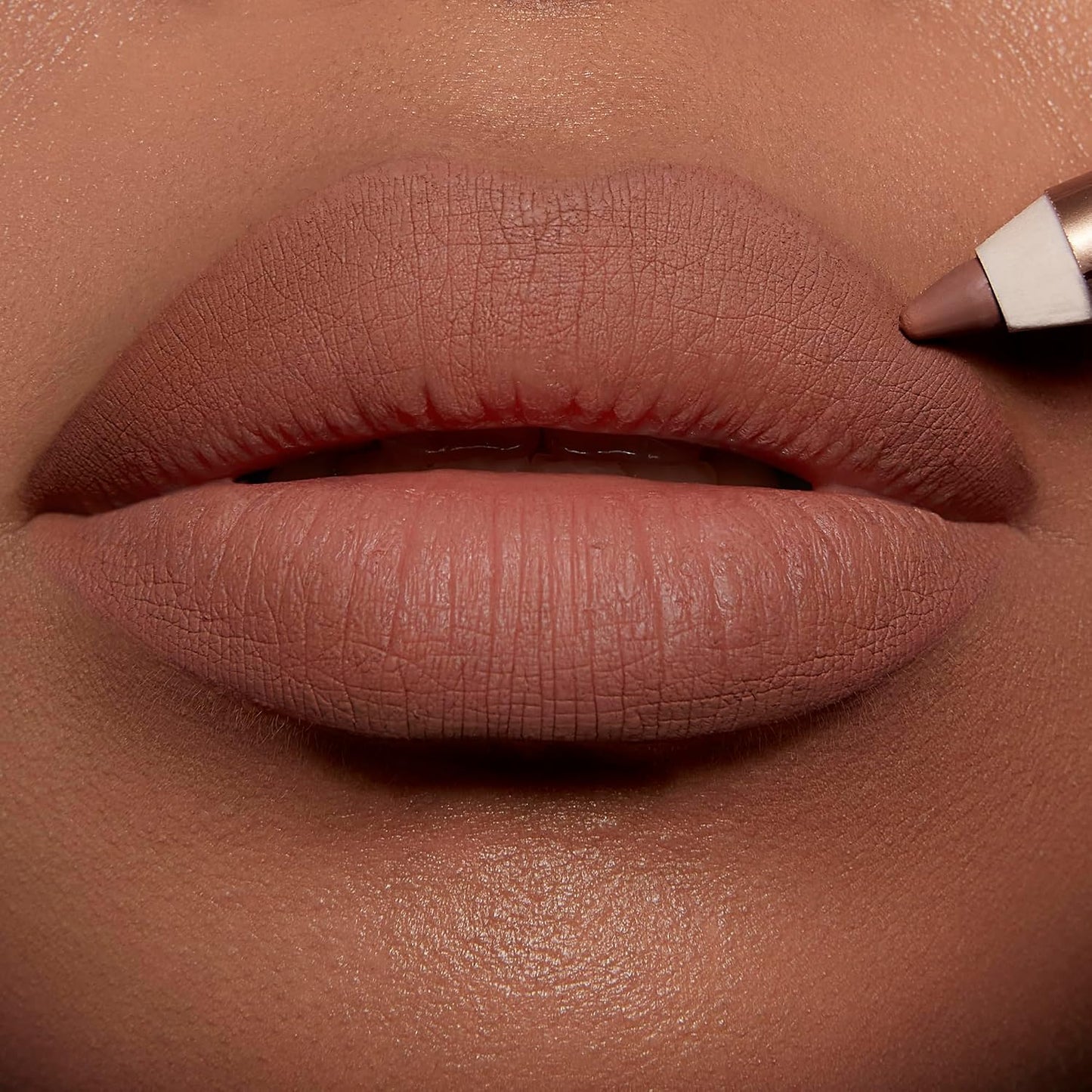 Charlotte Tilbury Lip Cheat Lip Liner Pencil - Define and Enhance Lips with Jojoba Oil | Waterproof & Smudge-Proof