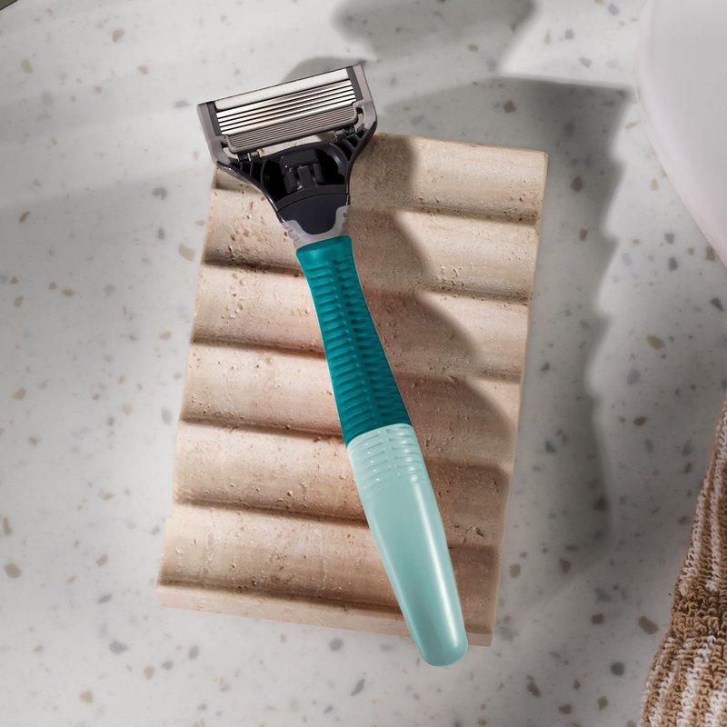 Harry's Original Shaving Kit for Men - Razor Handle and 3 Razor Blade Refill Cartridges - German Engineered - Sage