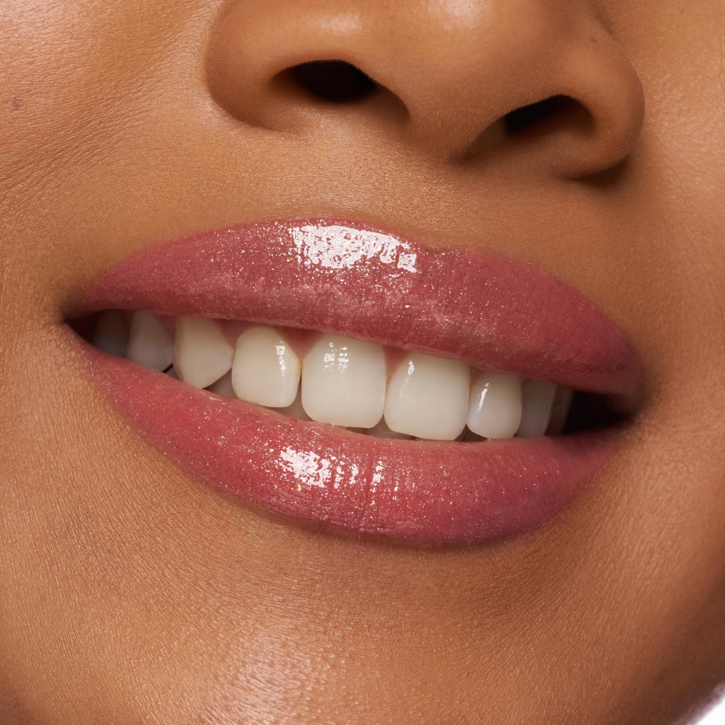 essence Hydra Kiss Lip Oil, Tinted Glimmer Finish (09 | Cookie Sparkle)
