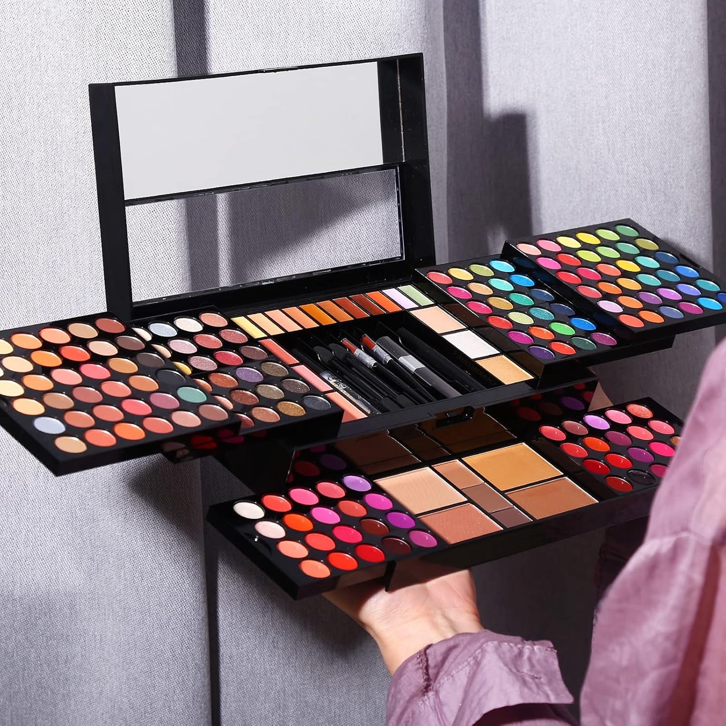 All-in-One Makeup Kit for Women - 186 Color Palette with Eyeshadow, Lip Gloss, Concealer & More | Perfect Valentine’s Gift