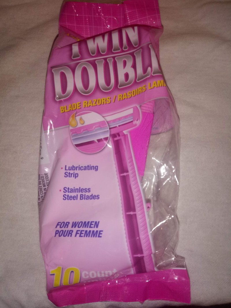 10 Women's Twin Blade Disposable Razors