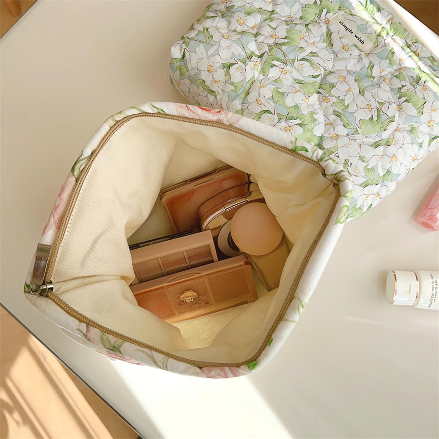 Sminra Floral Makeup Bag Large Travel Cotton Quilted Cosmetic Makeup Bag Organizer, Cute Coquette Aesthetic Zipper Portable Pouch Purse Toiletry Bag accessories