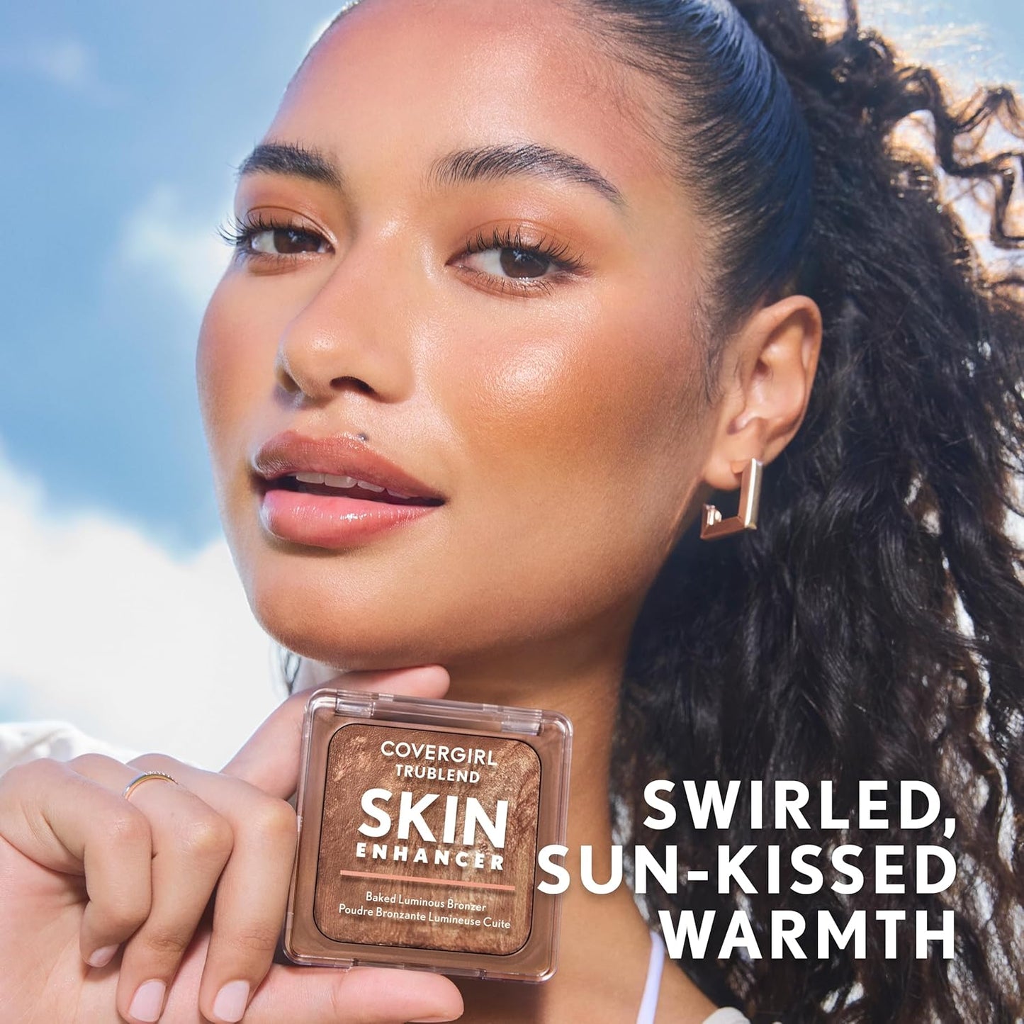 COVERGIRL TruBlend Bronzer - Luminous Skin Enhancer with Hyaluronic Acid | 300 Honey Bun (Light Bronze)