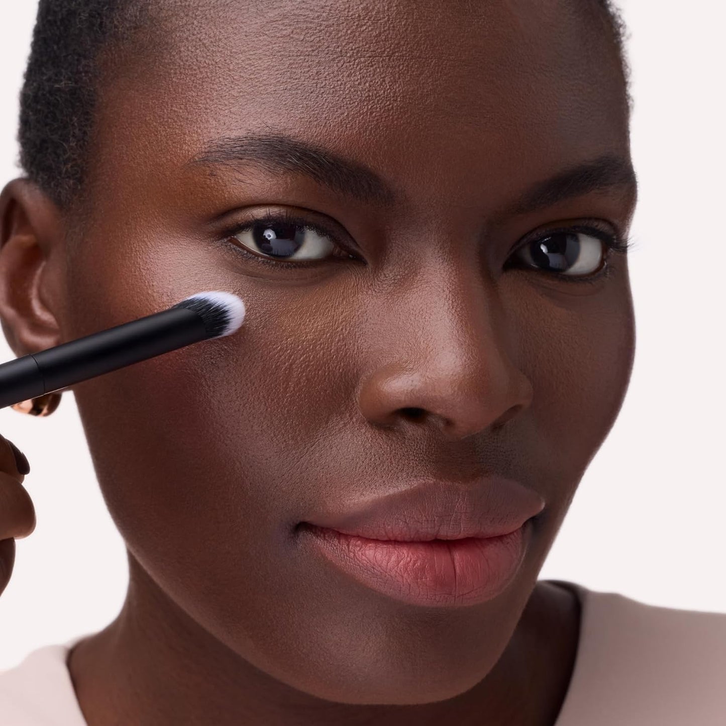Catrice Under Eye Concealer Brush - Angled Makeup Brush for Cream, Liquid & Powder | Ultra-Soft Vegan Bristles
