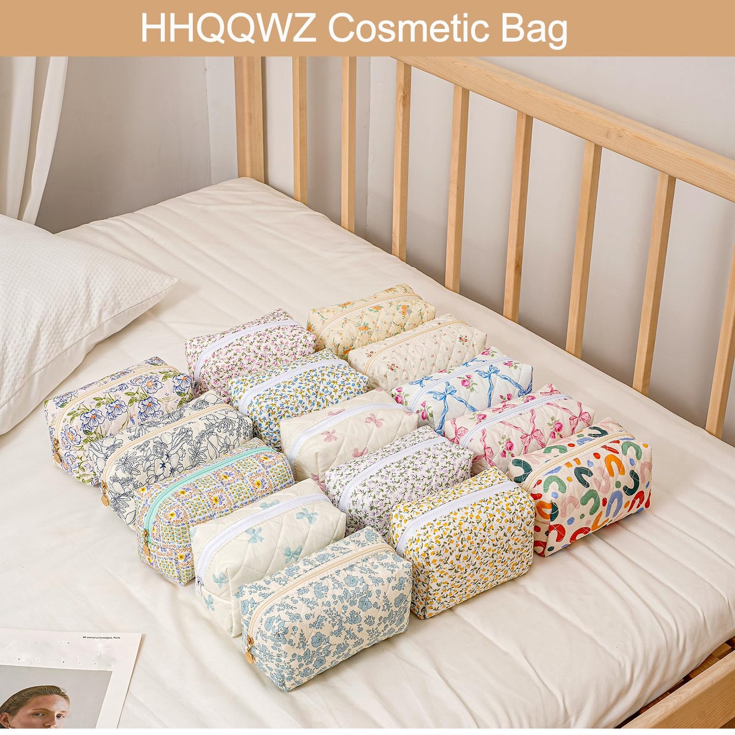 HHQQWZ Makeup Bag Travel Cosmetic Bag for Women Girls, Zipper Make Up Pouch, Floral Flowers Toiletry Organizer Makeup, Portable Storage Bag, Cosmetic Travel Cloth Bag (Navy Blue Flower)