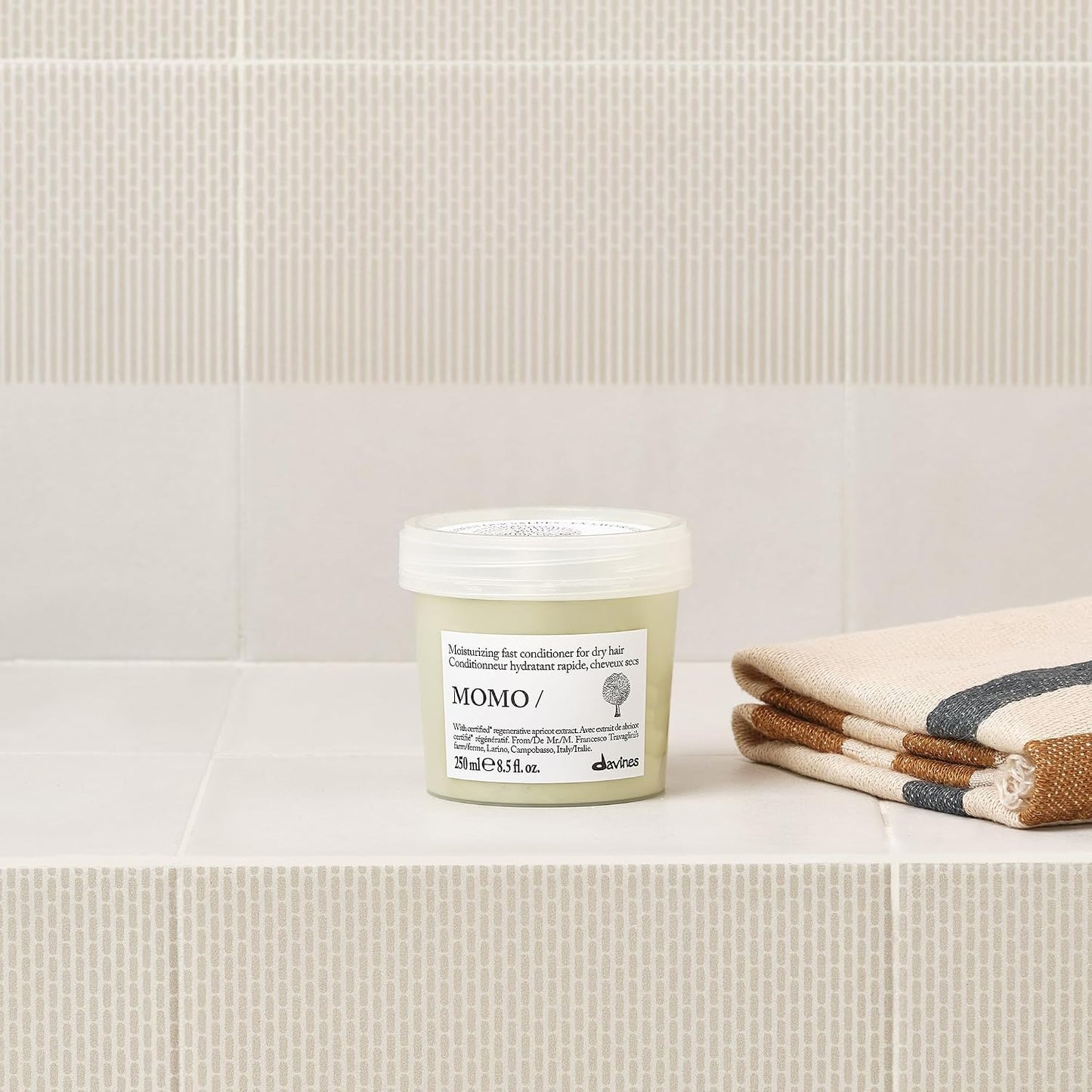 Davines MOMO Conditioner - Deep Moisturizing Formula for Dry Hair - Hydrates & Detangles for Softness & Shine | Apricot Infused