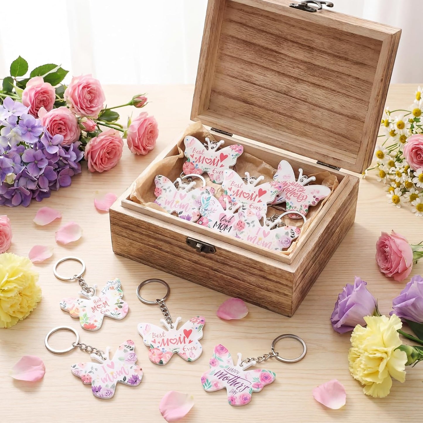 Mom Appreciation Gifts - Best Mom Ever Keychain | Floral Design for Birthday & Christmas