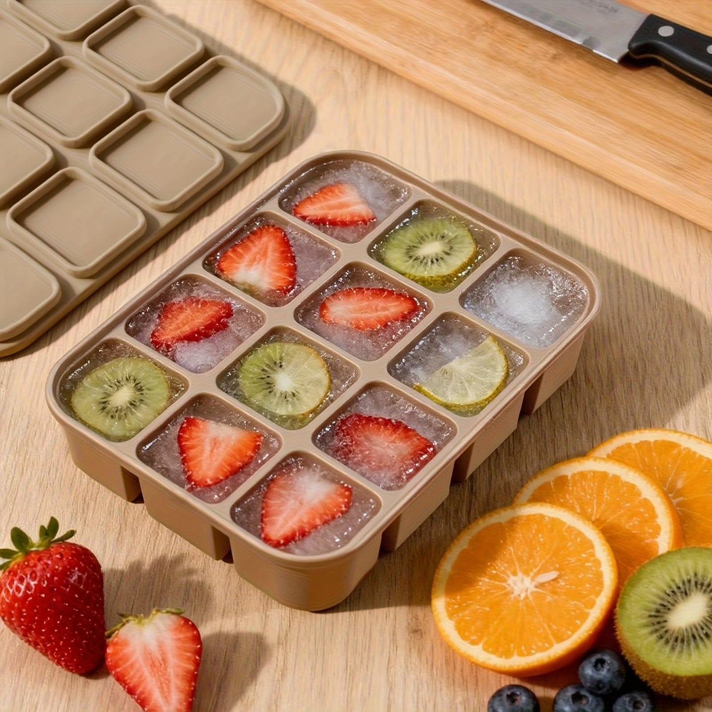 Flexible 12-Cube Silicone Ice Tray, Easy Release, Dishwasher And Oven Safe, Reusable With Lid For Whiskey, Broth & Meal Prep（Blue）