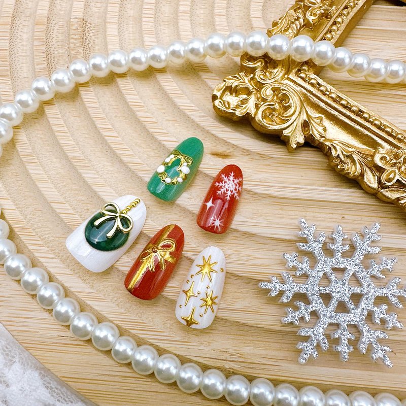 30pcs Winter Christmas Press on Nails Medium Almond Fake Nails with 3D Gold Christmas Tree Bow Star Rhinestones Design Xmas Snowflake False Nail New Year Full Cover Stick on Nails for Women