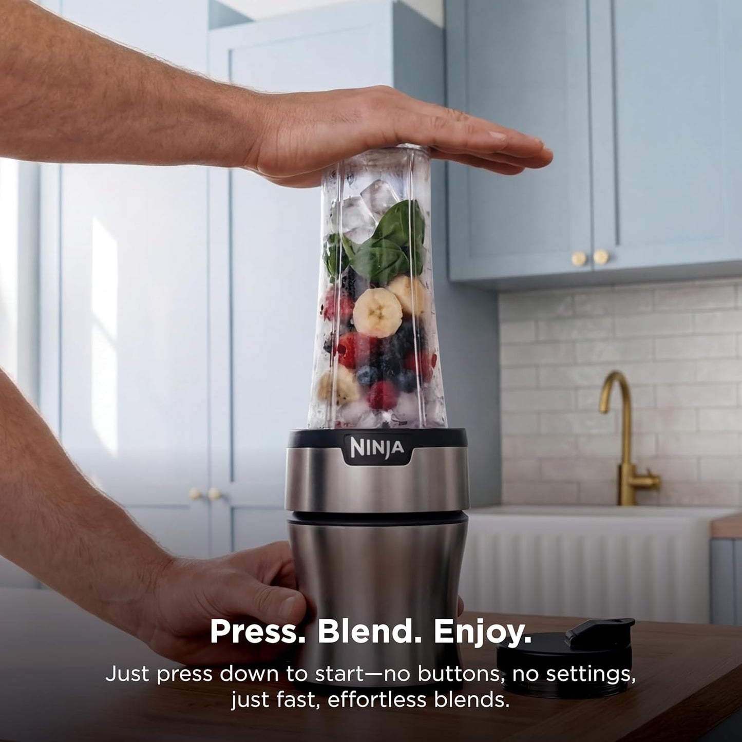 Ninja Nutri-Plus Personal Blender - Compact 900W Blender for Smoothies & Frozen Drinks | 3 To-Go Cups & Lids | Silver