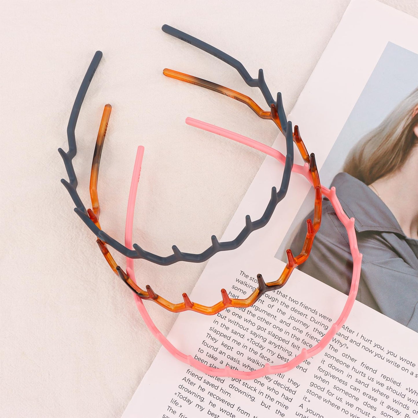 Canitor 8 Pieces Zig Zag Headbands Gifts for Women Teen Girls 90s Outfits Fashion Hair Accessories Trendy Zigzag Hair Bands for Women's Hair Thin Wave Teeth Comb Head Bands