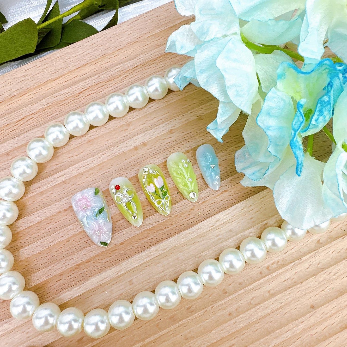 Medium Almond Press-On Nails - 30 Pcs Butterfly Pearl Rhinestones & 3D Flower Designs | Cute Floral Acrylic Full Cover