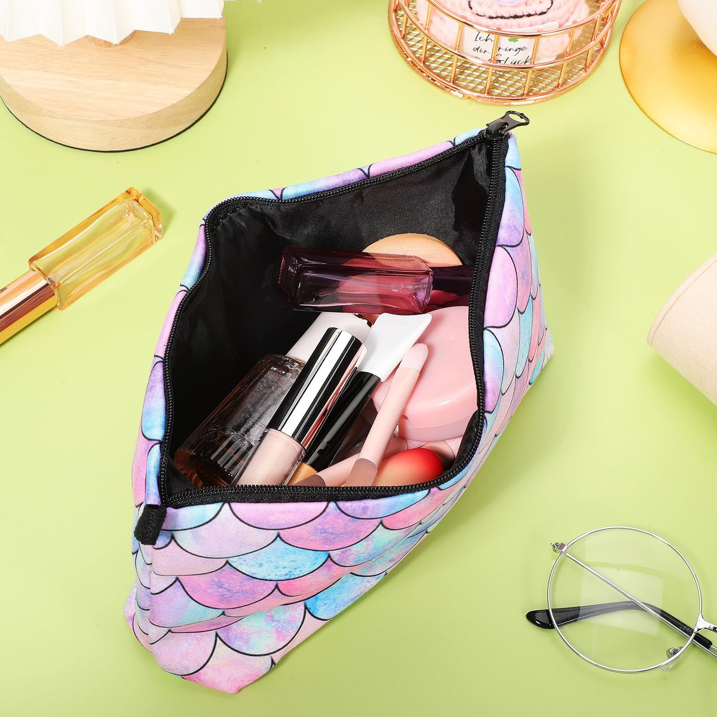 Mermaid Makeup Bag Travel Cosmetic Bag Zipper Pouch Women Cosmetic Organizer for Brushes Toiletry Makeup Pouch Storage Lightweight Wrist Strap 9.05 X 5.51 X 0.19 in