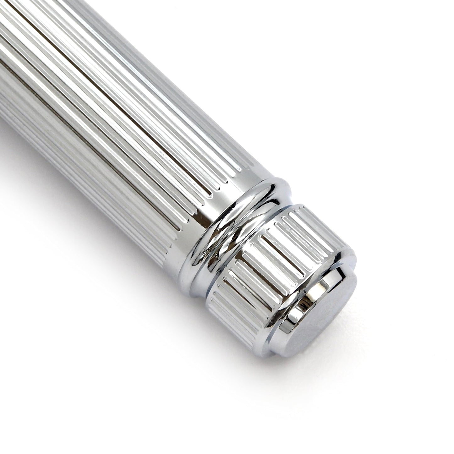 Edwin Jagger DE89Lbl Lined Detail Chrome Plated Double Edge Safety Razor by Edwin Jagger