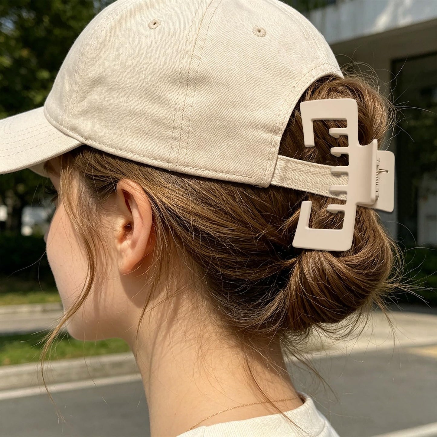 6 Pcs Trucker Hat Hair Clips for Women，Hat-Friendly Claw Clips for Baseball Caps, Perfect for Thick Hair and Stylish Hat Hairstyles