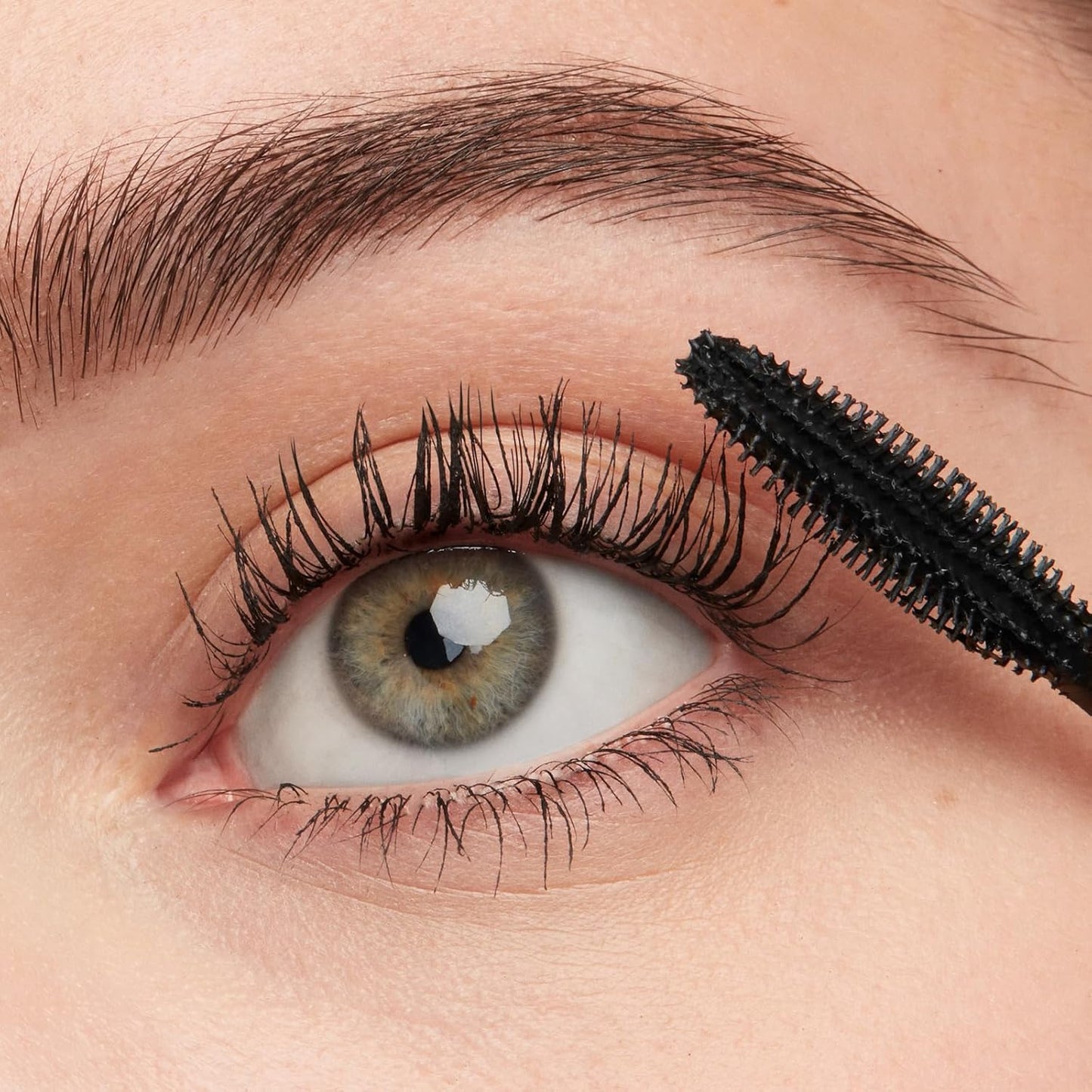 Smashbox Super Fan Lash Lengthening Mascara - Fanned-Out Volume & Length, Long-Wearing, 0.34 Fl Oz | Black