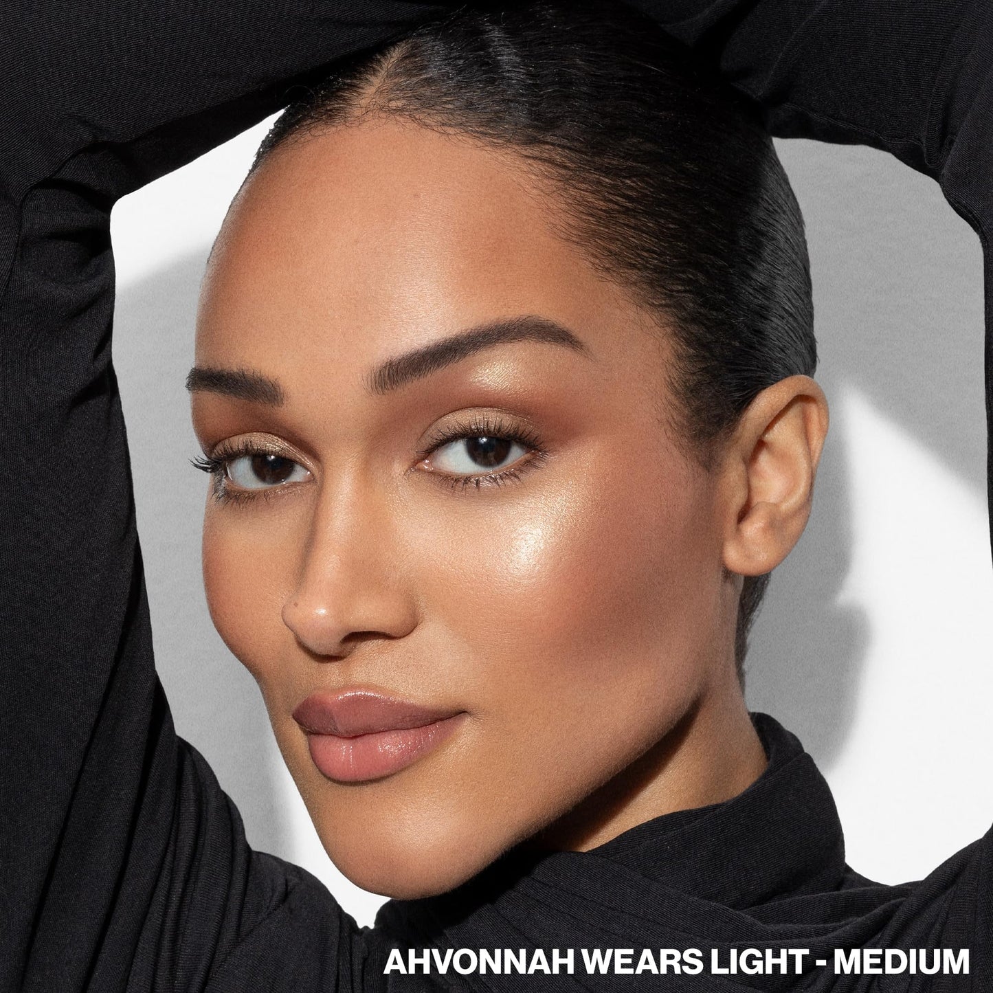 Smashbox The Cali Contour Palette | Six-Shade Contour Kit with Highlighter, Bronzer and Blush Powder for Face Contouring Makeup and Glow | Matte and Pearlescent Finishes, Light to Medium, 0.69 Ounce