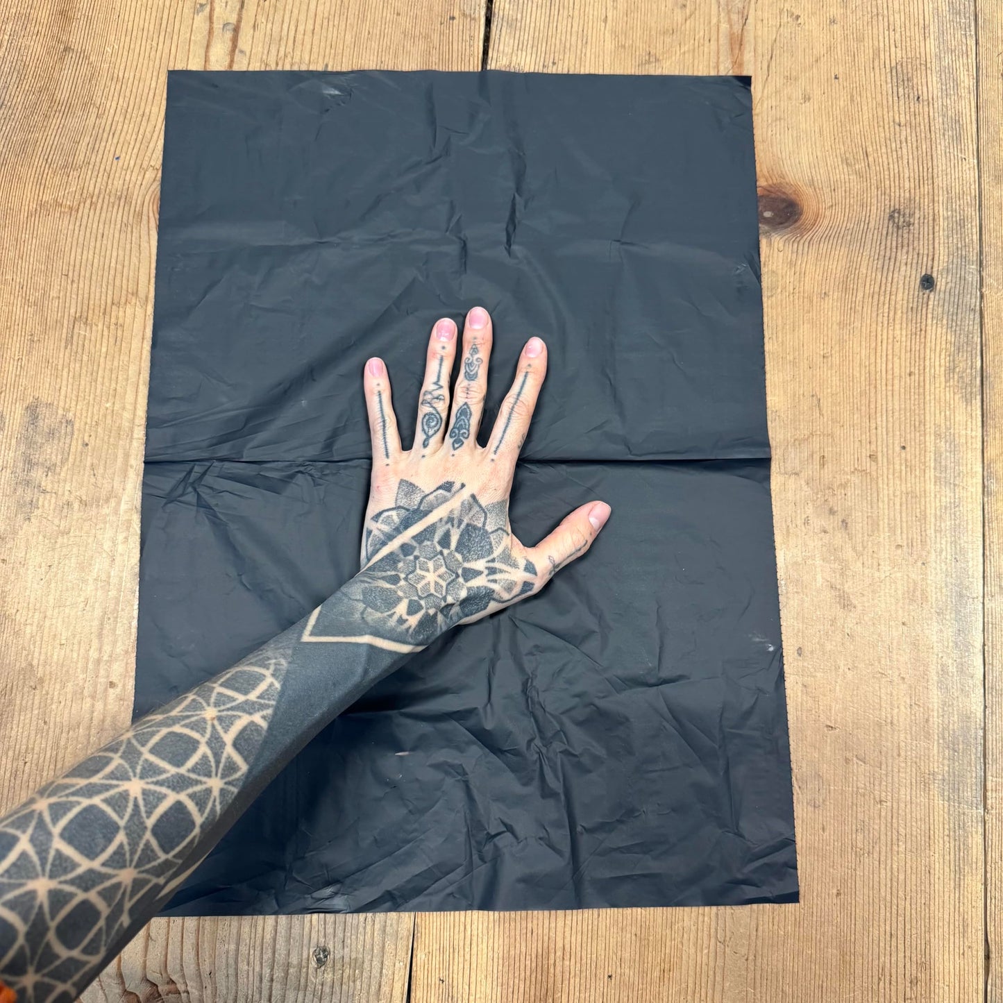 200pcs pre-cut roll Biodegradable Tattoo Station Cover Arm rest cover, Black, eco-friendly tattoo supplies