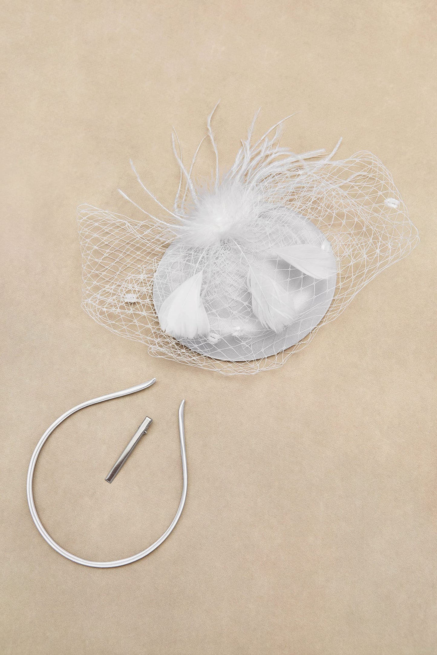 BABEYOND Fascinator Hat Veil Feather Fascinators Hair Clip Tea Party Pillbox Derby Hat Fascinator Bridal Wedding White