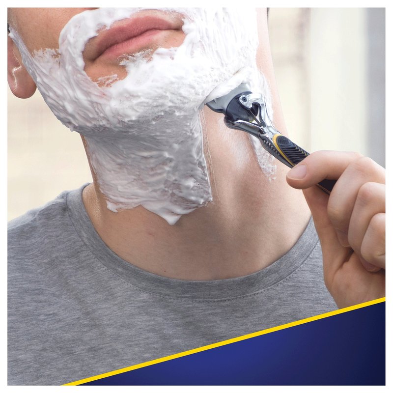 Gillette Fusion 5 ProShield Men's Razor with Precision and Lubricating Trimmer, Razor